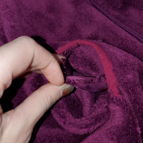 Super soft and fuzzy purple jacket - Picture 5 of 8